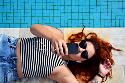 Are you still alive or are you addicted to Social Media? - Happy Wifey