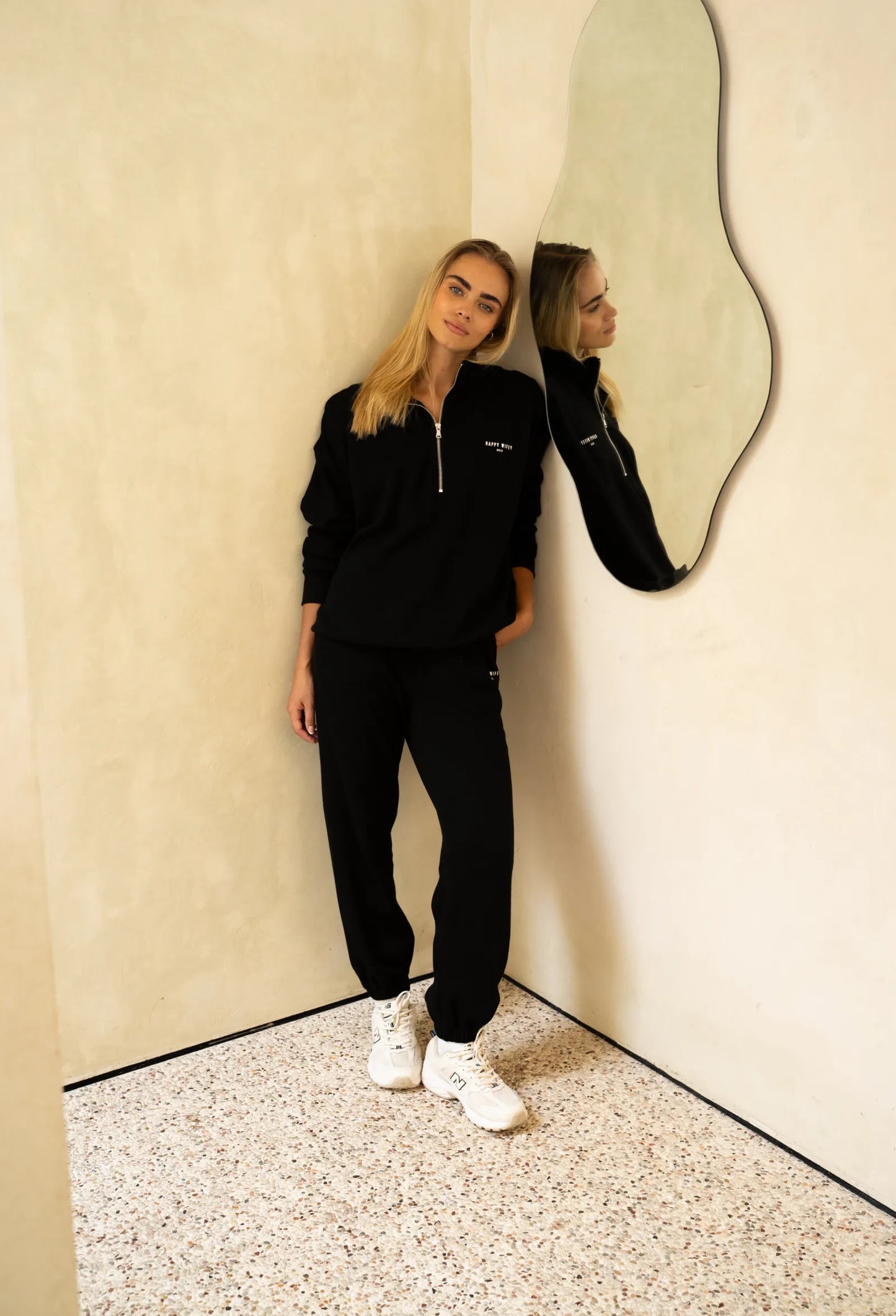 The Zip Sweatshirt in Black