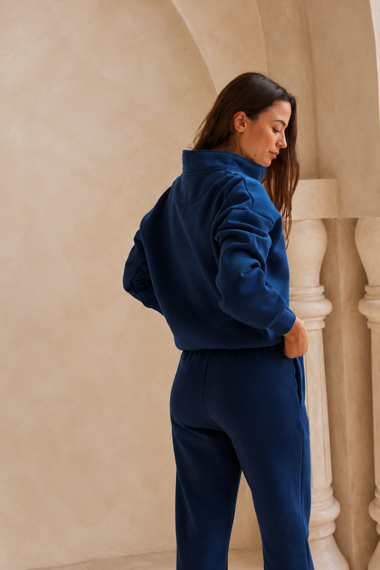 The Straight-Leg Sweatpants in Midnight Blue