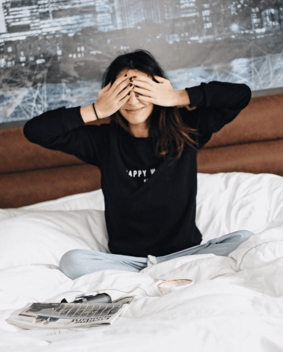 Sweatshirt Black - Happy Wifey